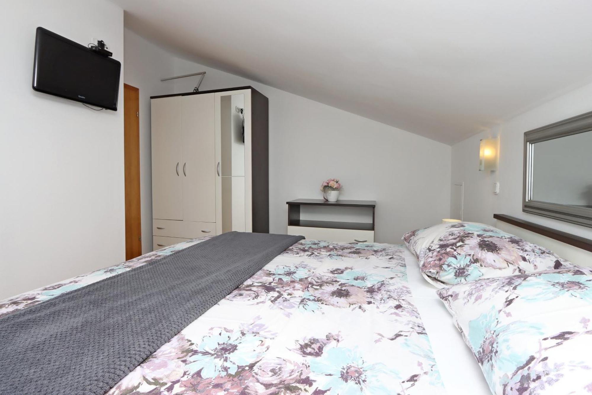 Seaside Apartments With A Swimming Pool Pag - 6412 パグ 部屋 写真
