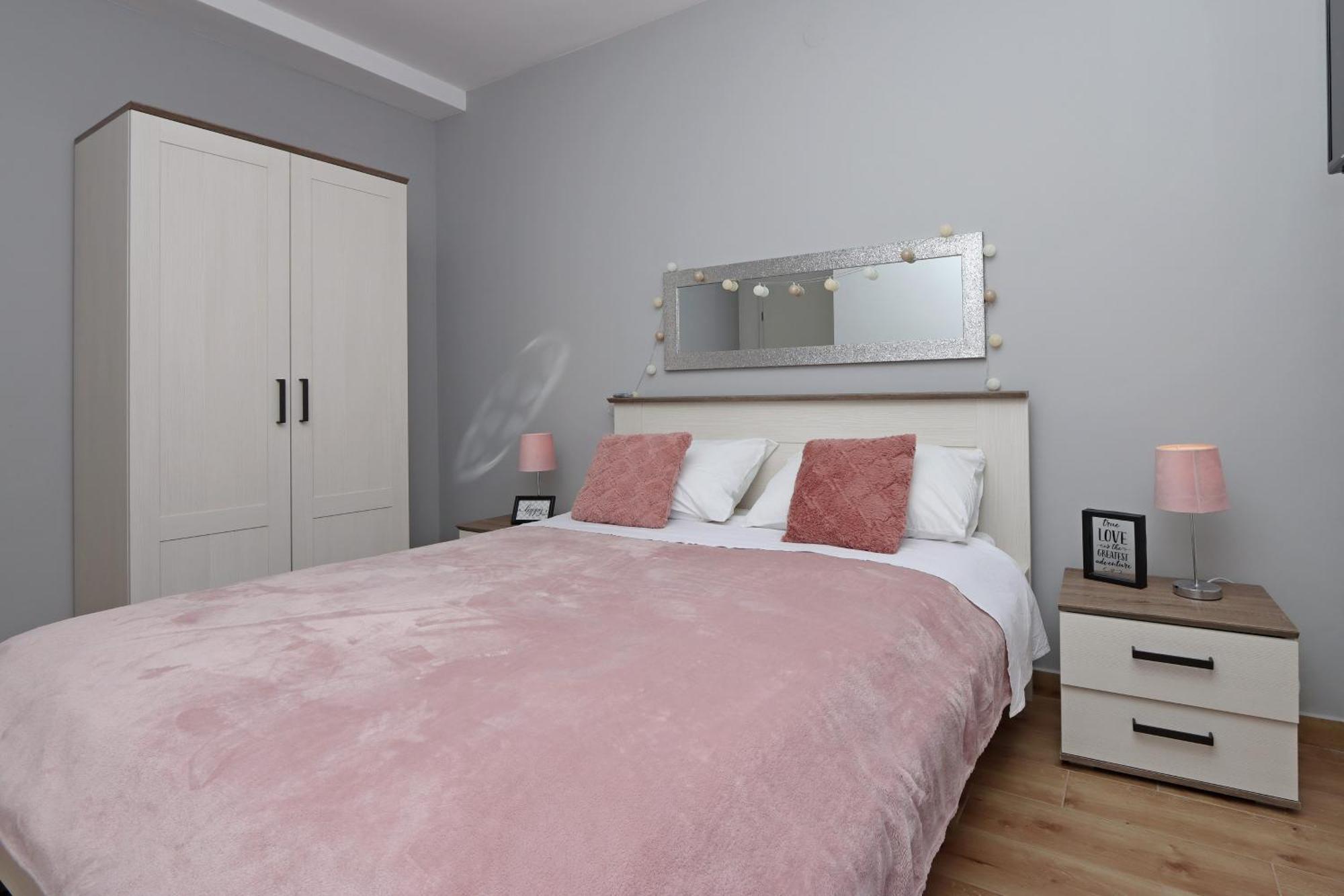 Seaside Apartments With A Swimming Pool Pag - 6412 パグ 部屋 写真