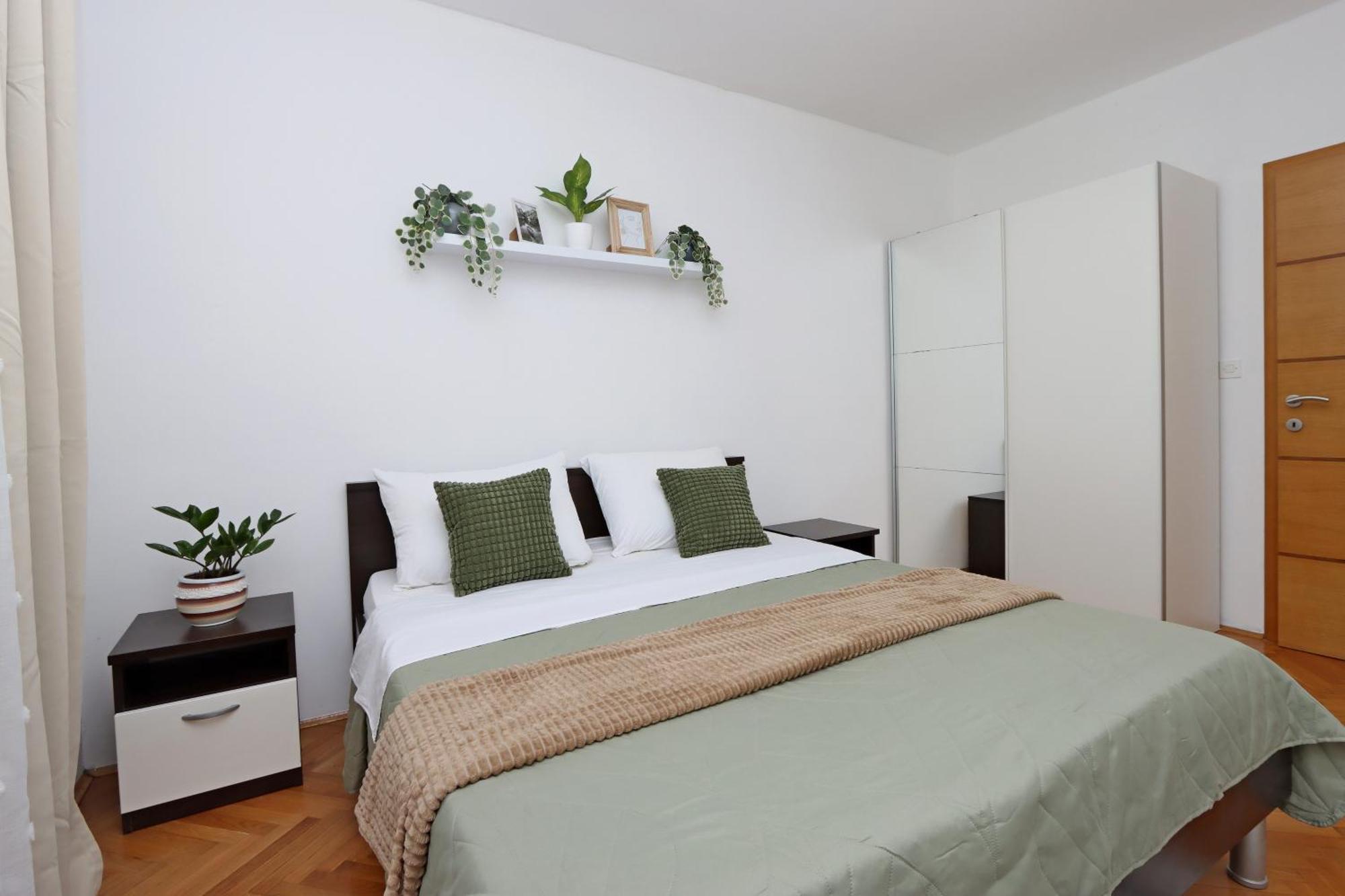 Seaside Apartments With A Swimming Pool Pag - 6412 パグ 部屋 写真